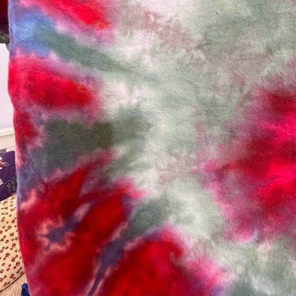 handmade tie dyed unisex tshirt M v-neck spiral camo red - Picture 9 of 9